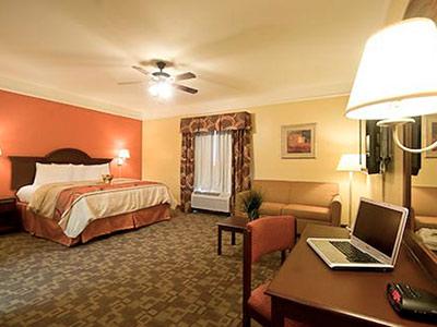 Quality Inn & Suites At The Outlets Mercedes/Weslaco מראה חיצוני תמונה